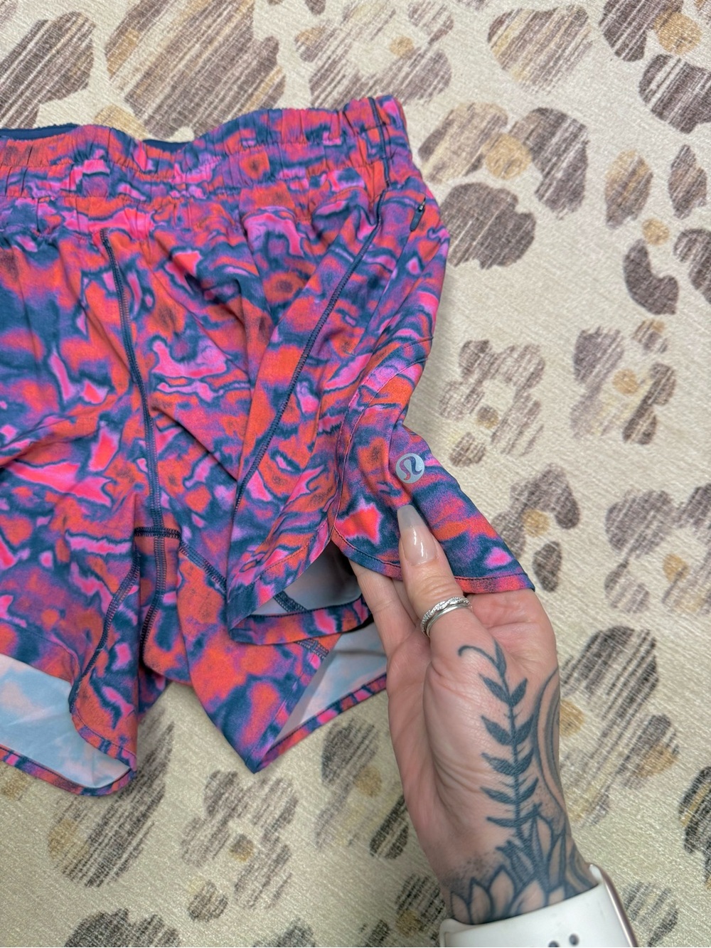 ❌SOLD❌Lululemon Women’s Active Running Shorts in Pink & Blue 8 - Picture 2 of 5